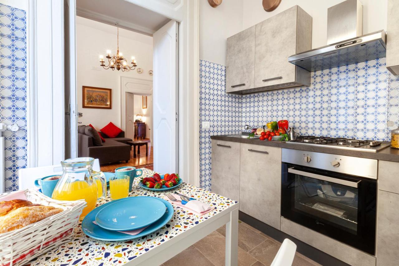 Teresella Suite Napels Buitenkant foto