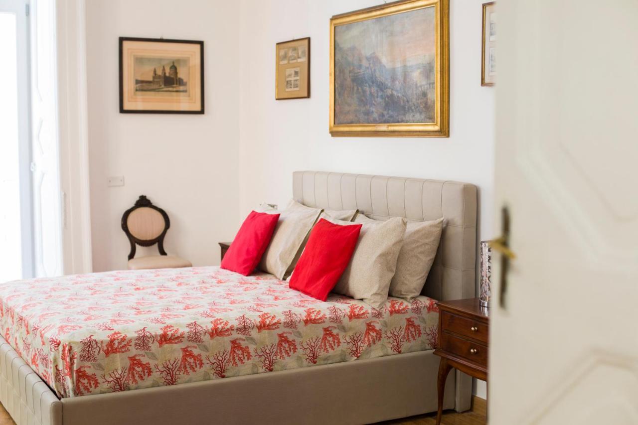Teresella Suite Napels Buitenkant foto