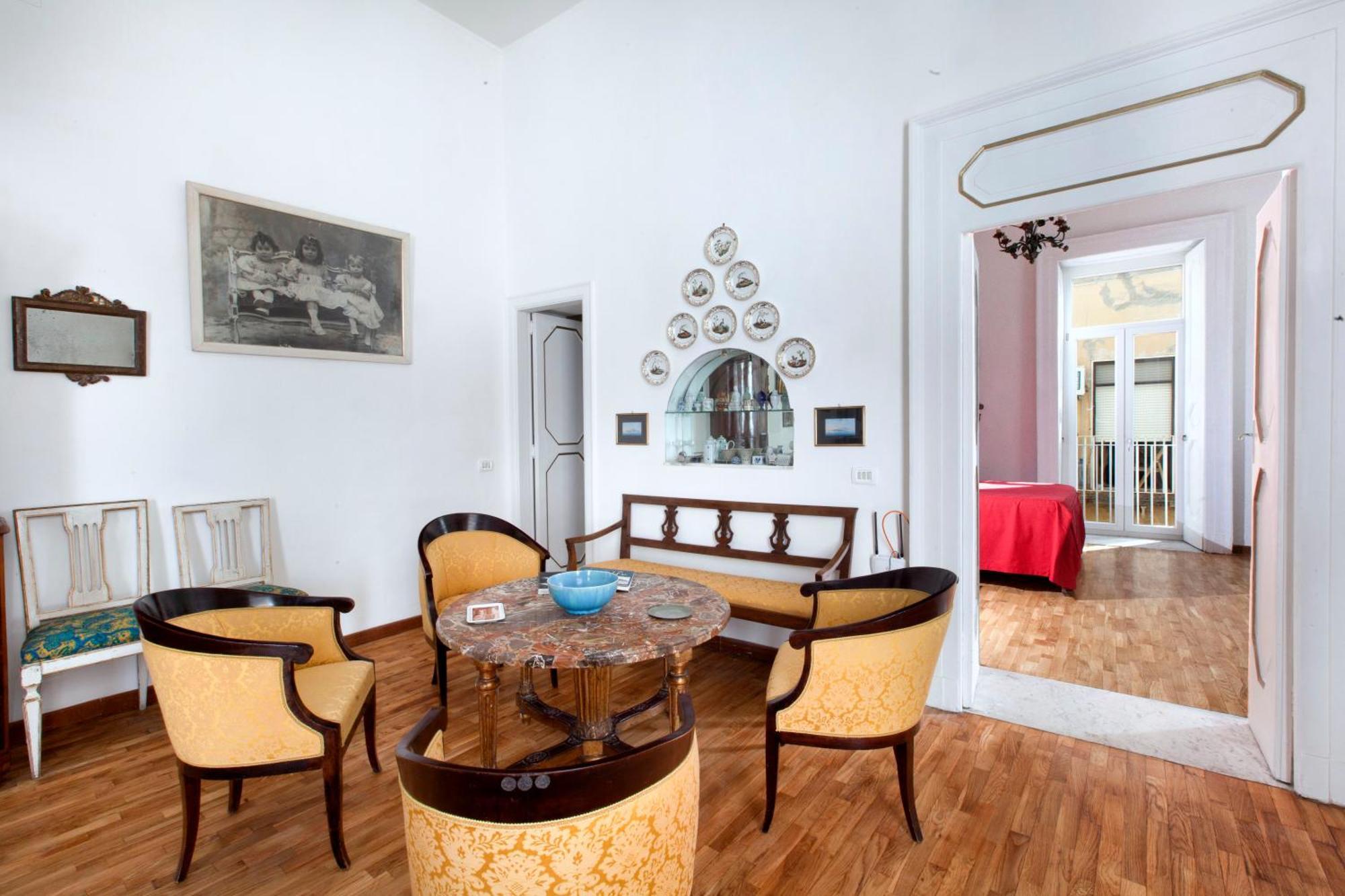 Teresella Suite Napels Buitenkant foto